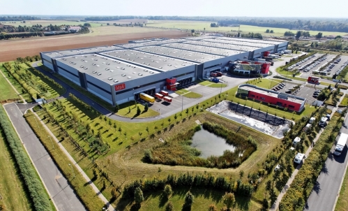 L'entrepôt de Bussy Saint-Georges. 